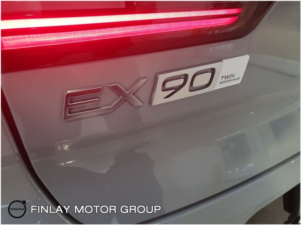 2025 Volvo EX90