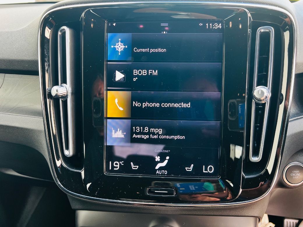 2022 Volvo XC40
