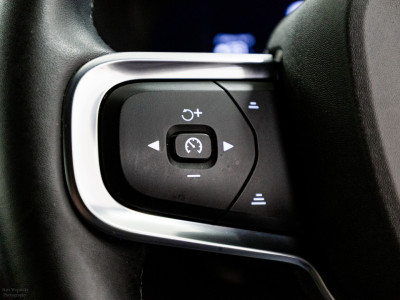 2023 Volvo XC40