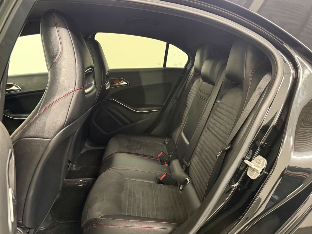 2013 Mercedes-Benz A 180