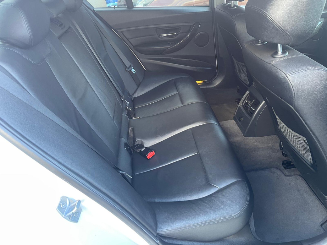 2013 BMW 320