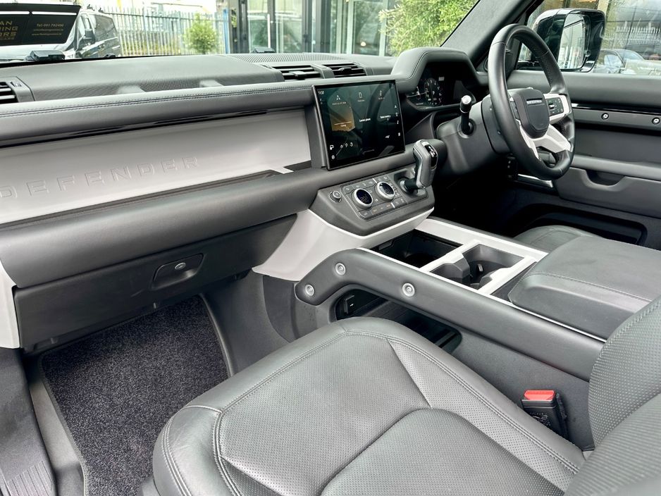 2025 Land Rover Defender