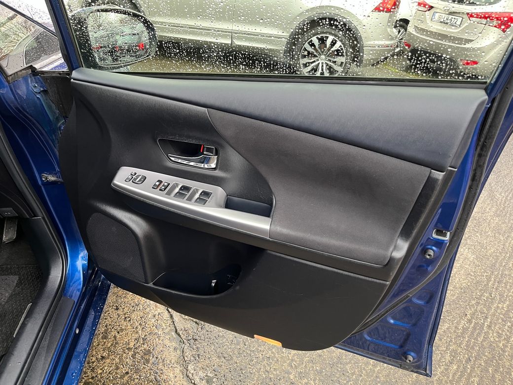 2018 Toyota Prius Alpha