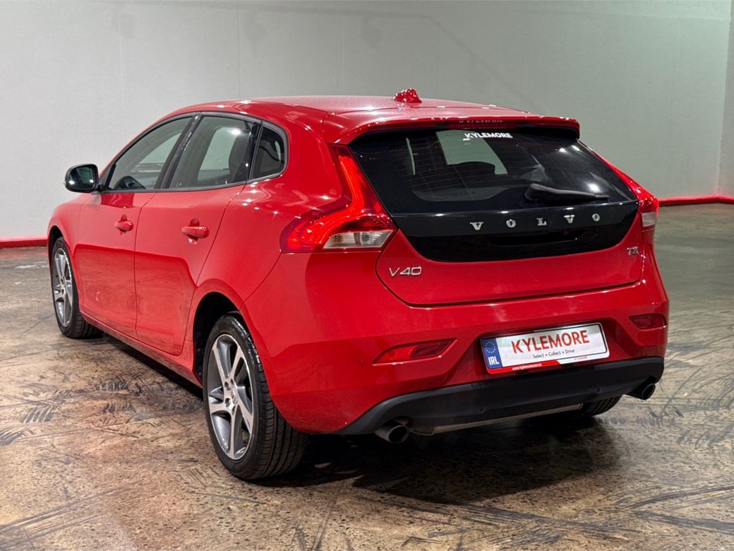 2019 Volvo V40