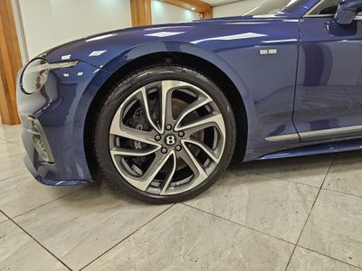 2024 Bentley Continental