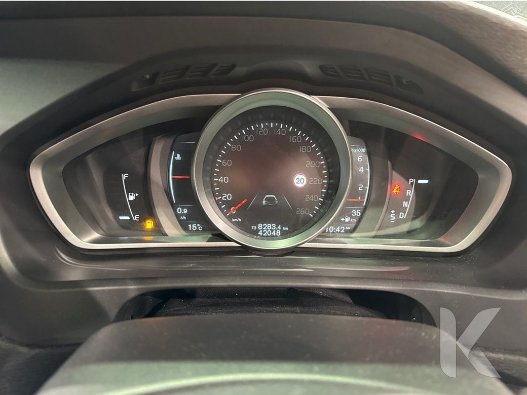 2018 Volvo V40
