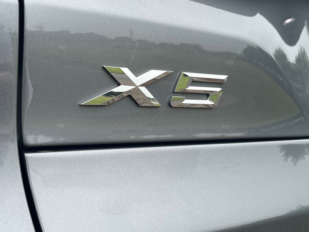 2025 BMW X5