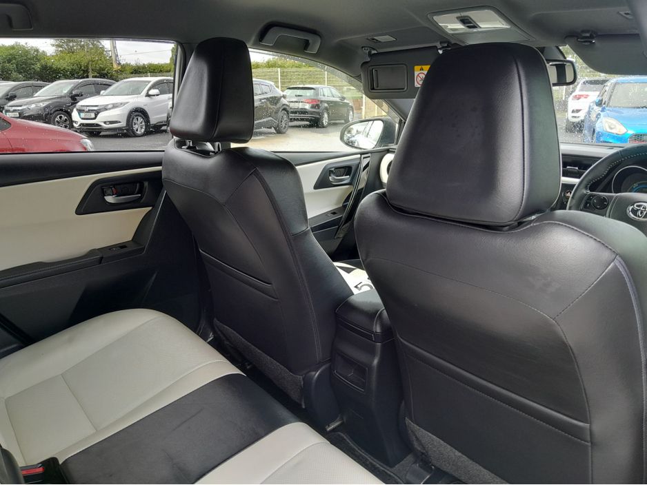 2016 Toyota Auris