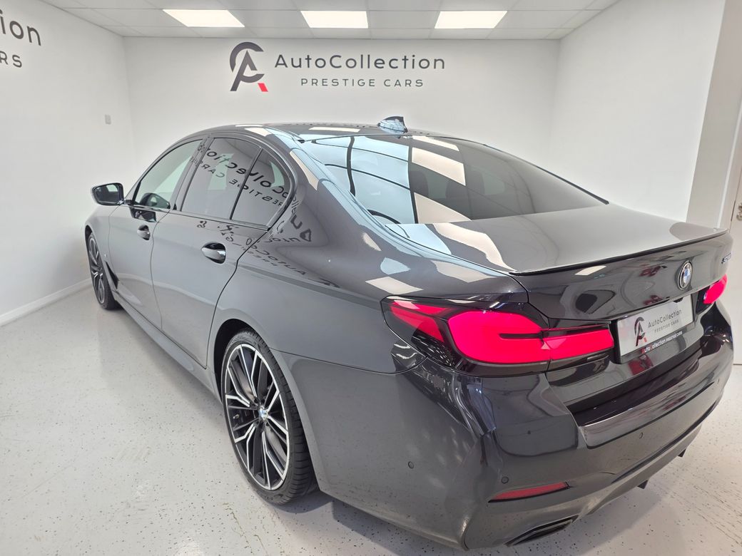 2023 BMW 520