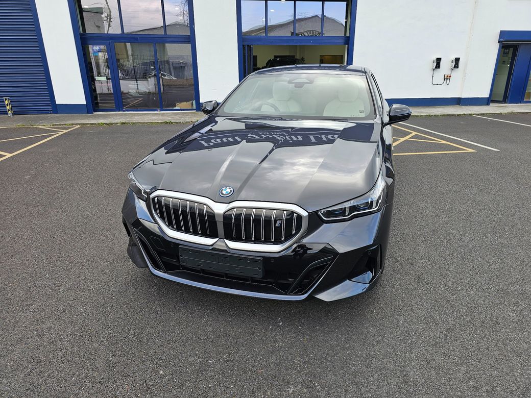 2025 BMW i5