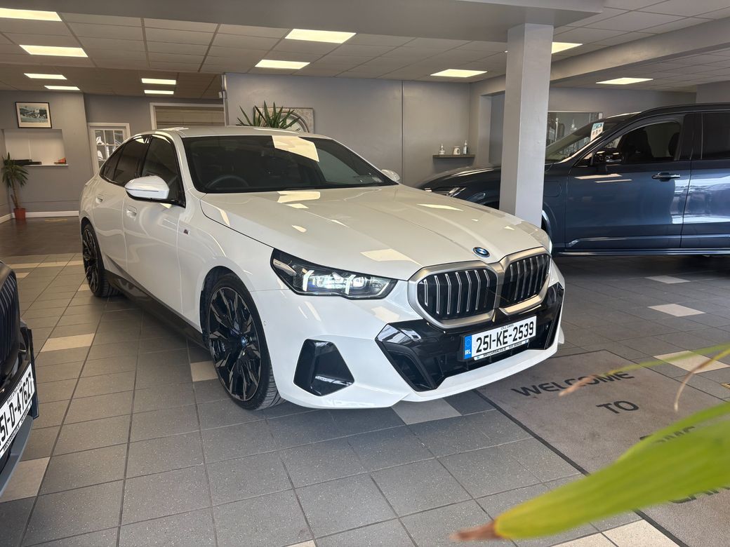 2025 BMW 530