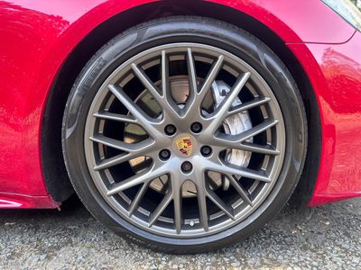 2019 Porsche Panamera