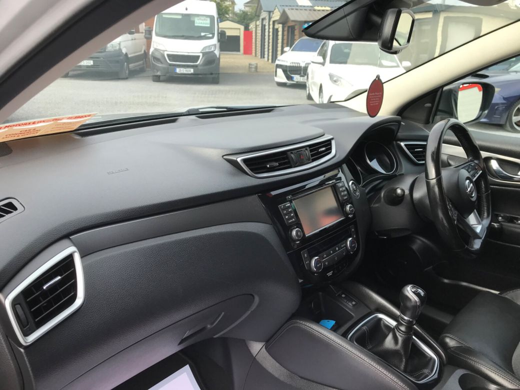 2017 Nissan Qashqai