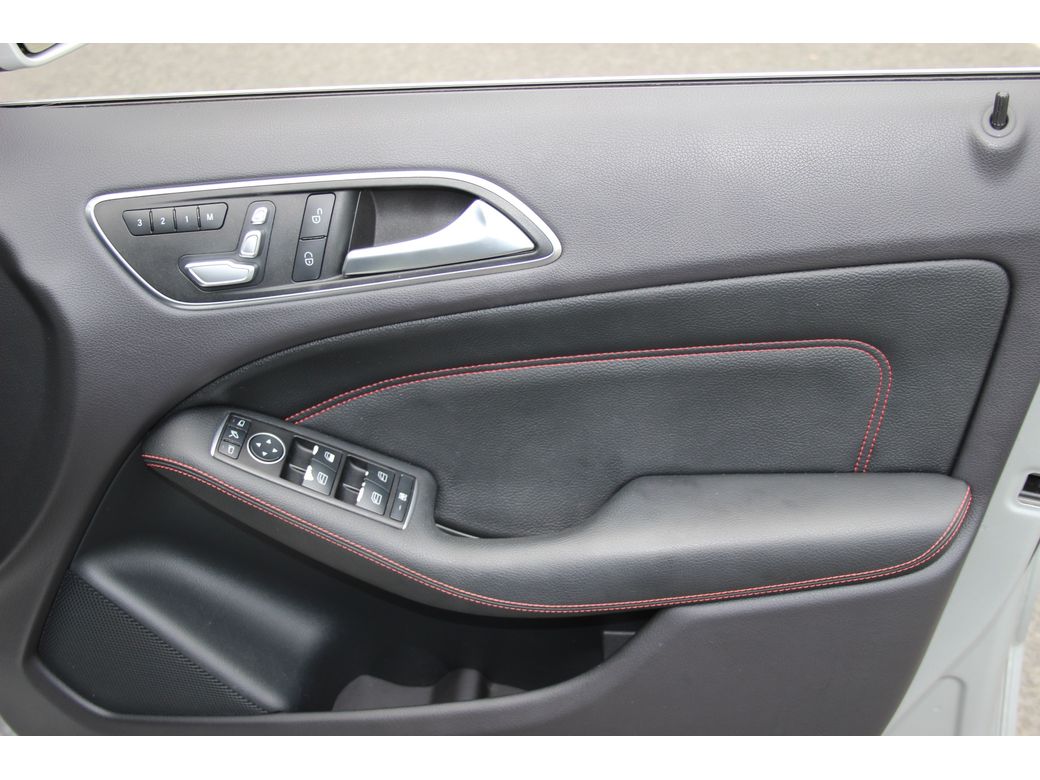 2015 Mercedes-Benz B 180