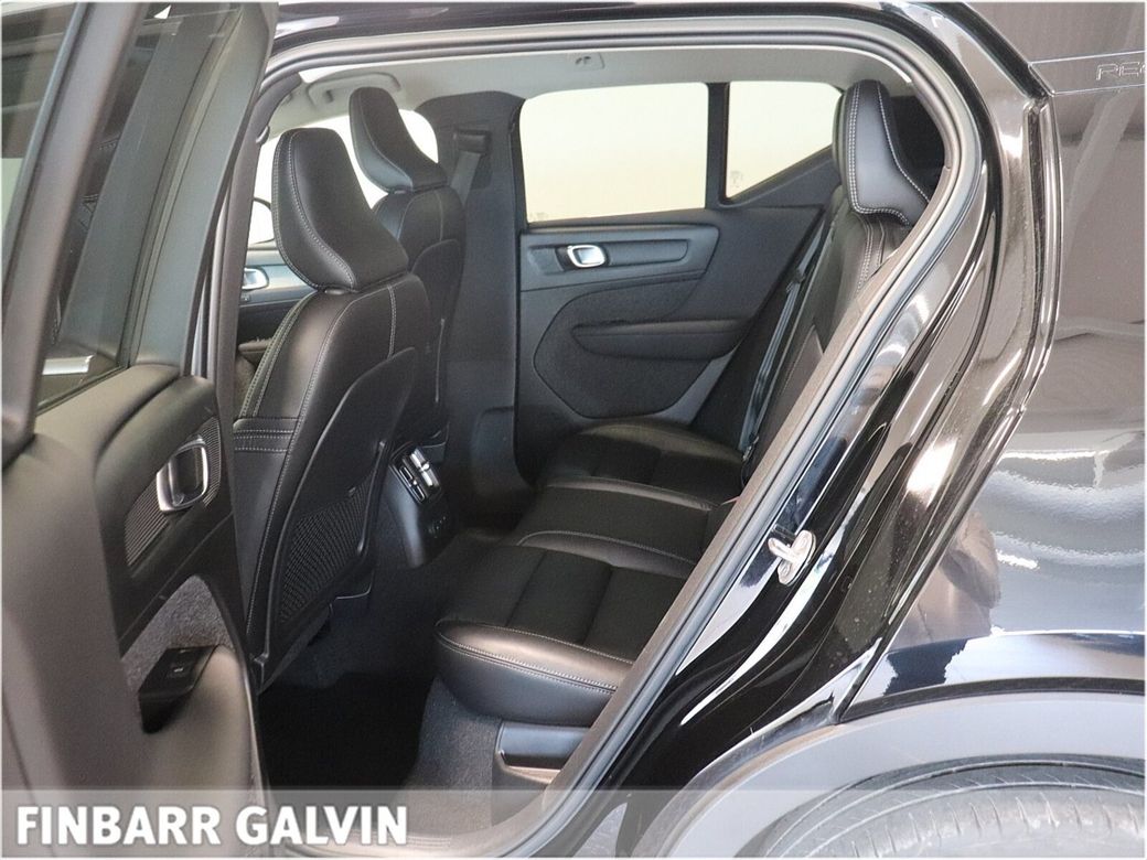 2022 Volvo XC40