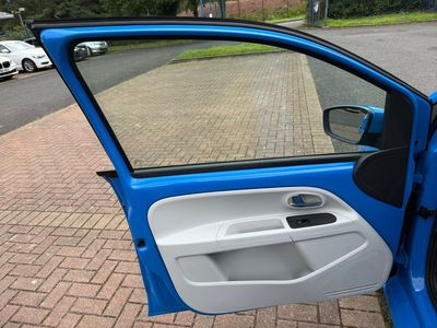 2014 Volkswagen up!