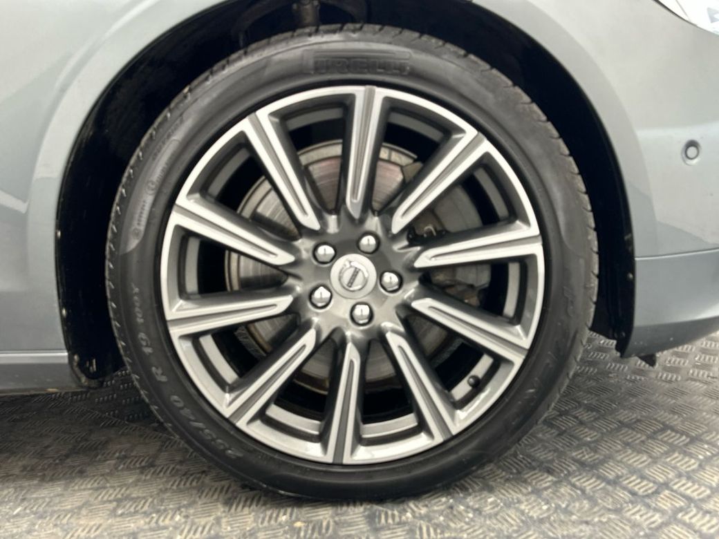 2020 Volvo S90