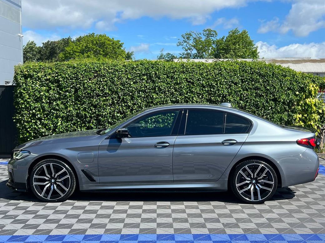 2021 BMW 5 Series