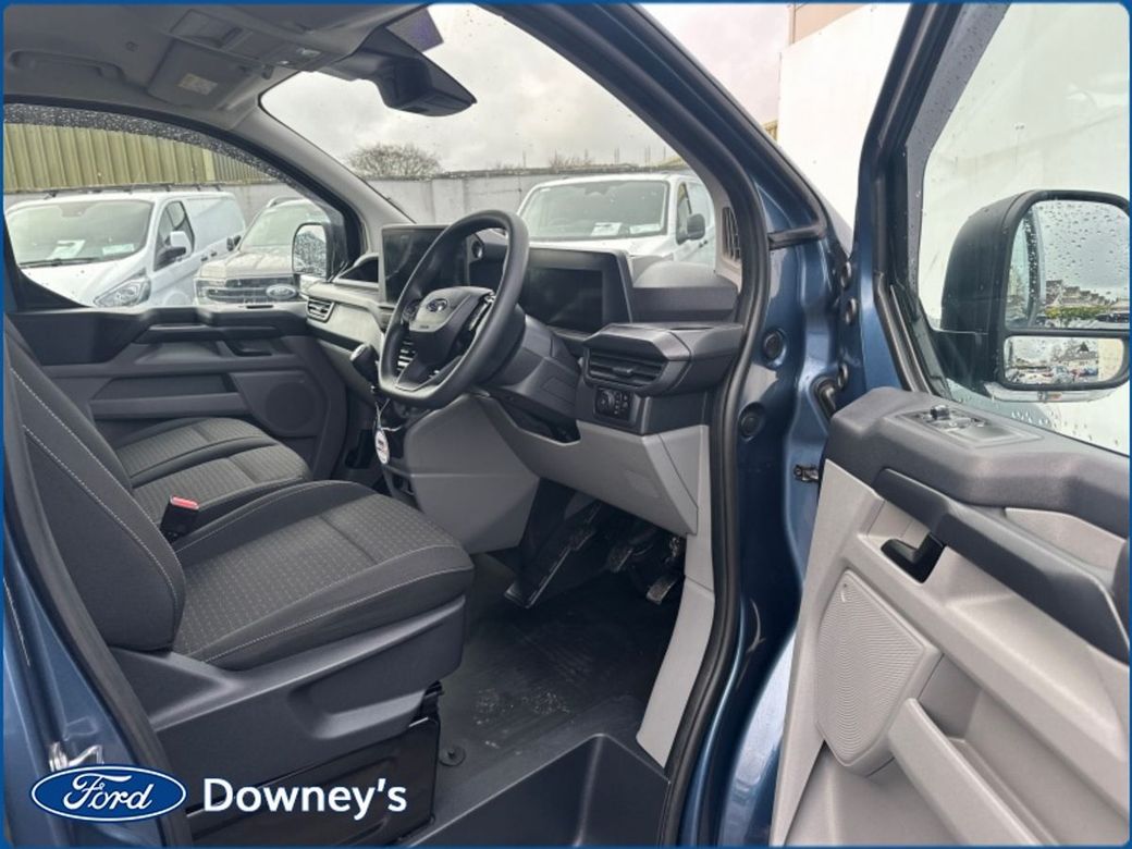 2025 Ford Transit Custom