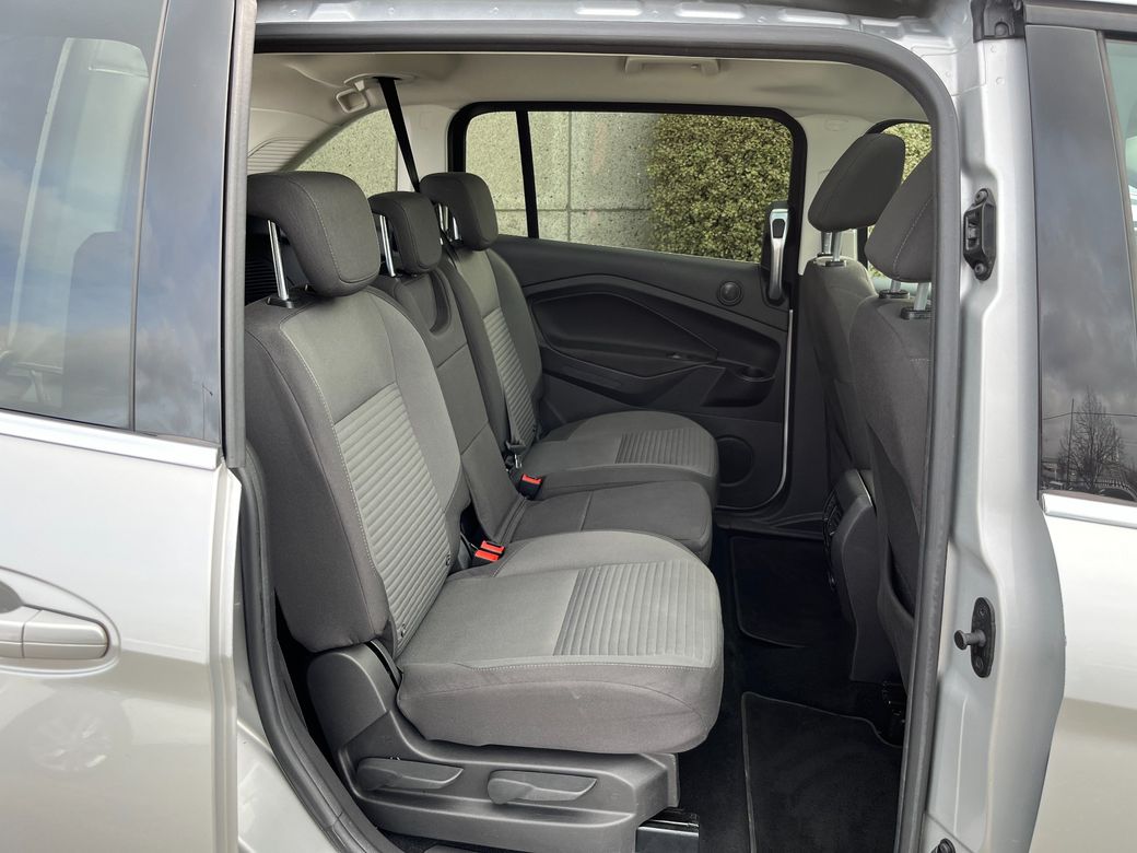 2019 Ford Grand C-Max