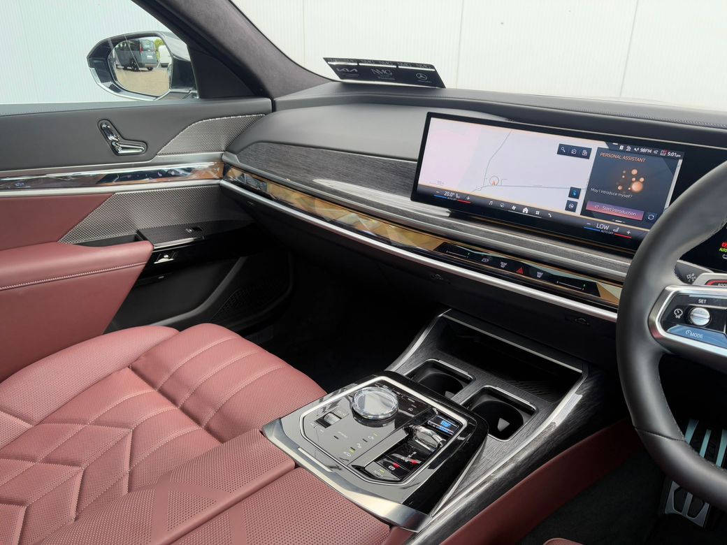 2024 BMW i7