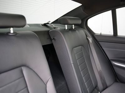 2022 BMW 330