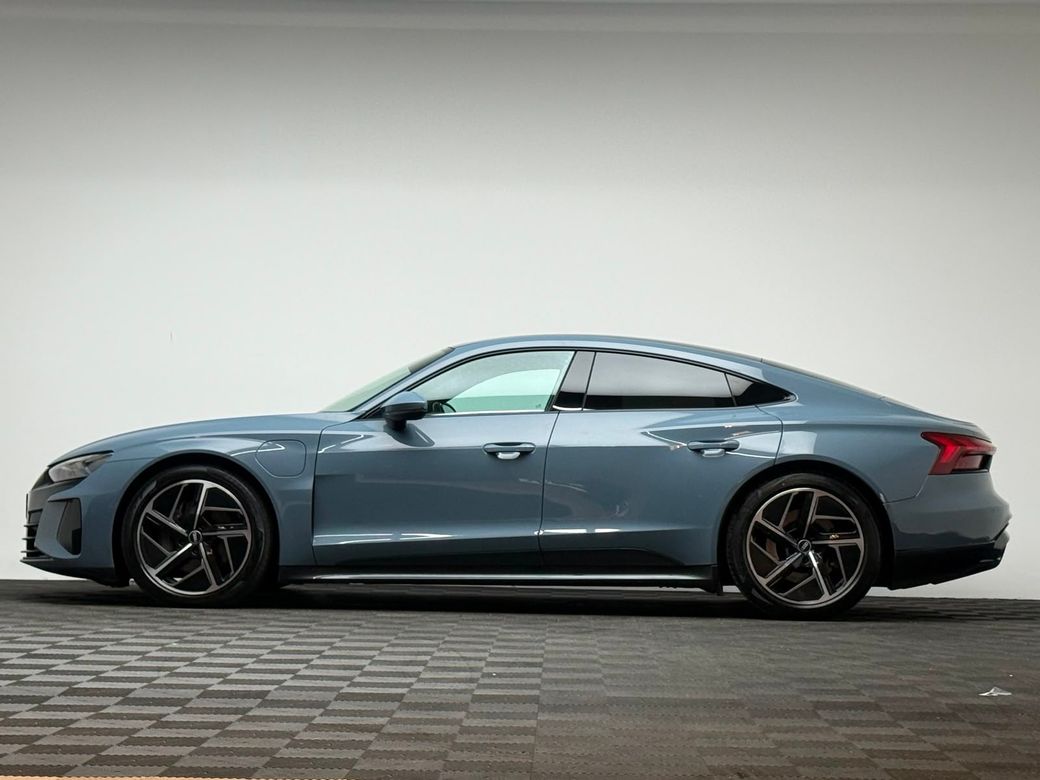 2022 Audi e-tron GT