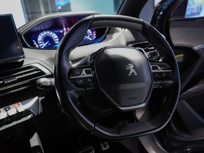 2023 Peugeot 5008
