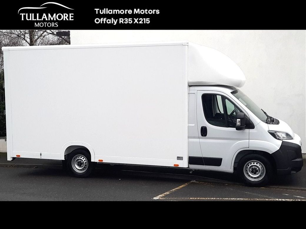 2025 Opel Movano