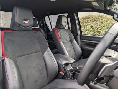 2024 Toyota Hilux