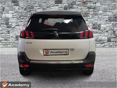 2024 Peugeot 5008