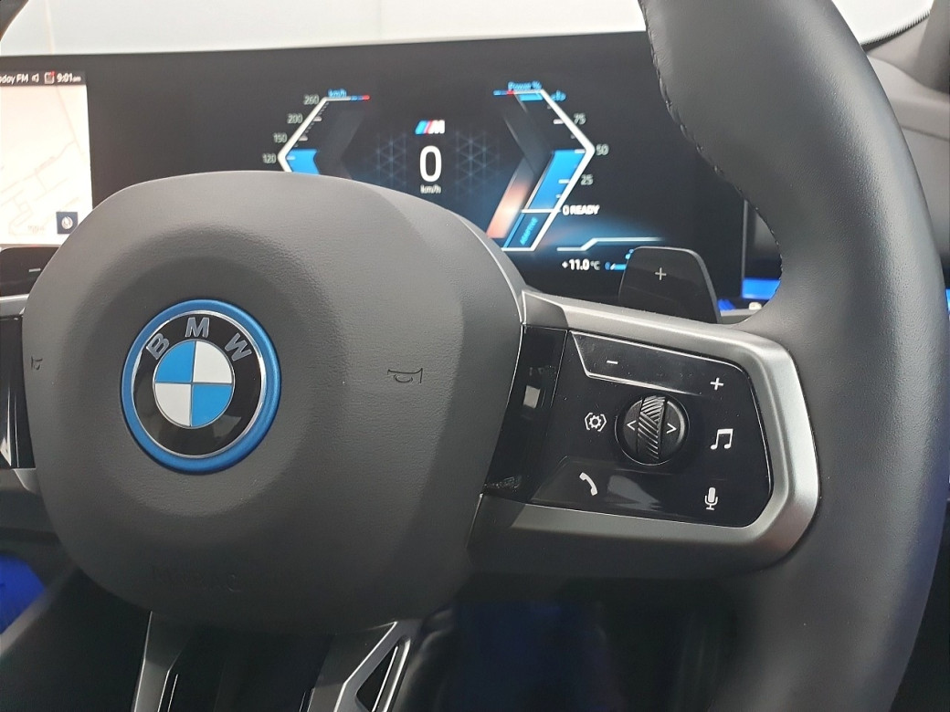 2025 BMW 530