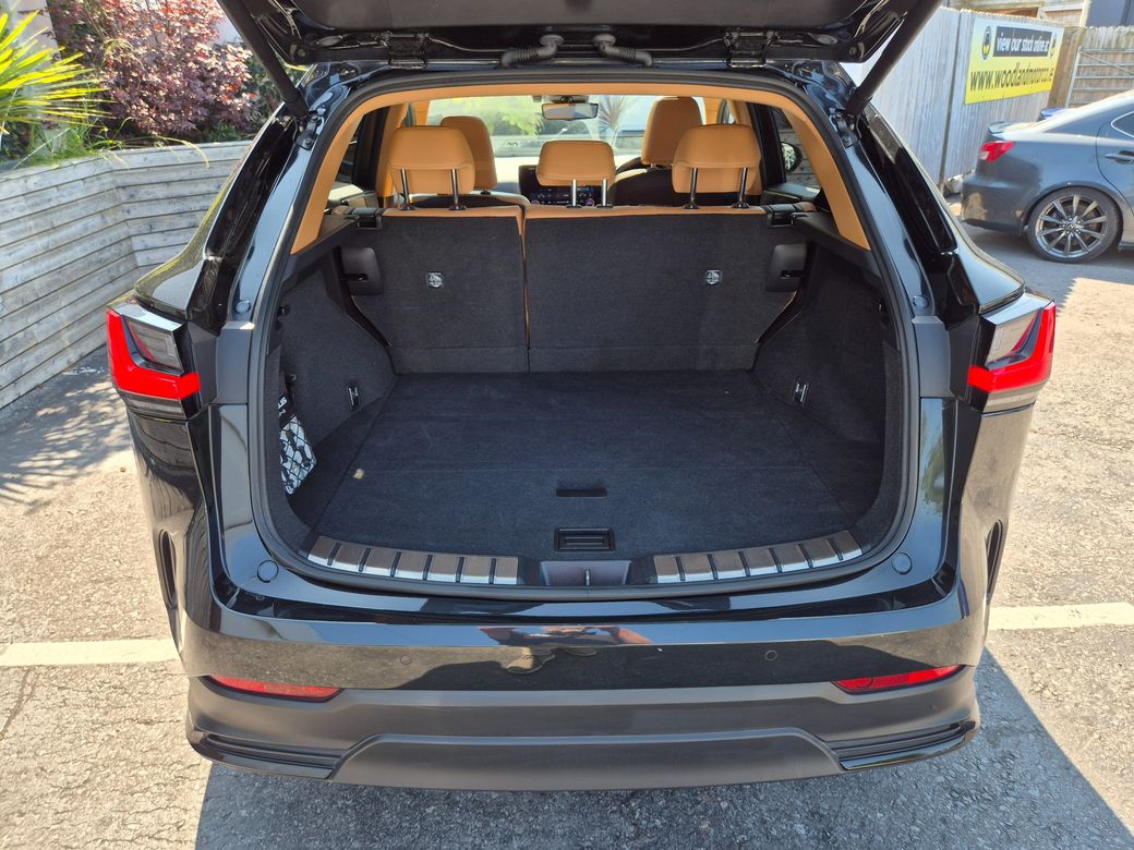2023 Lexus NX 450H+