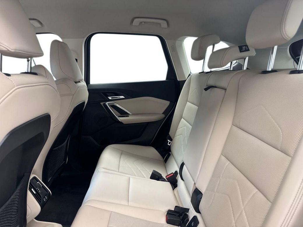 2024 BMW iX1