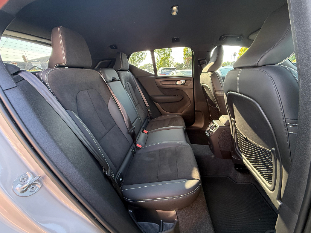 2022 Volvo XC40