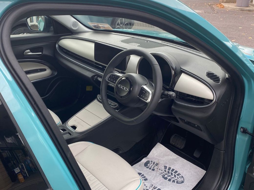 2025 Fiat 600