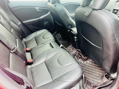 2015 Volvo V40
