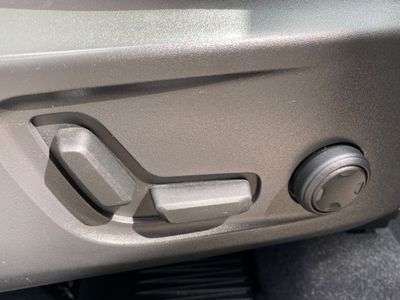 2023 Volvo XC40