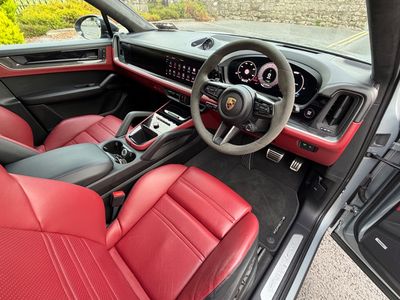 2024 Porsche Cayenne