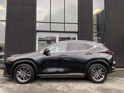 2025 Lexus NX 450H+