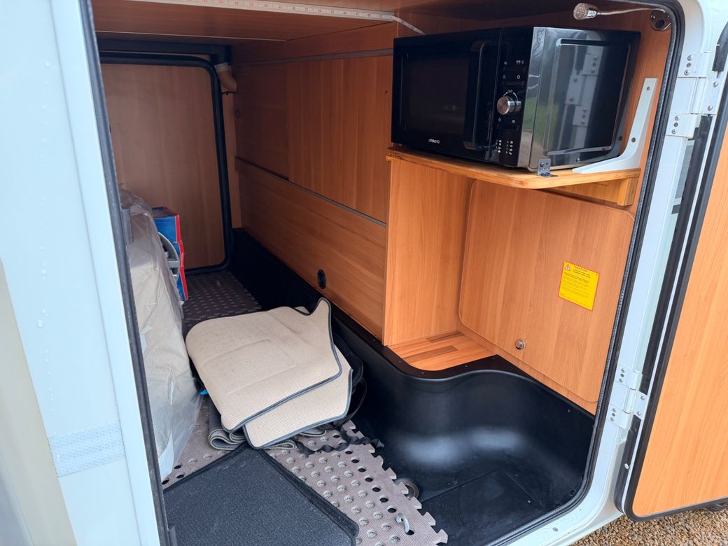 2016 LAIKA ECOVIP 309 LOW PROFILE R.H.D