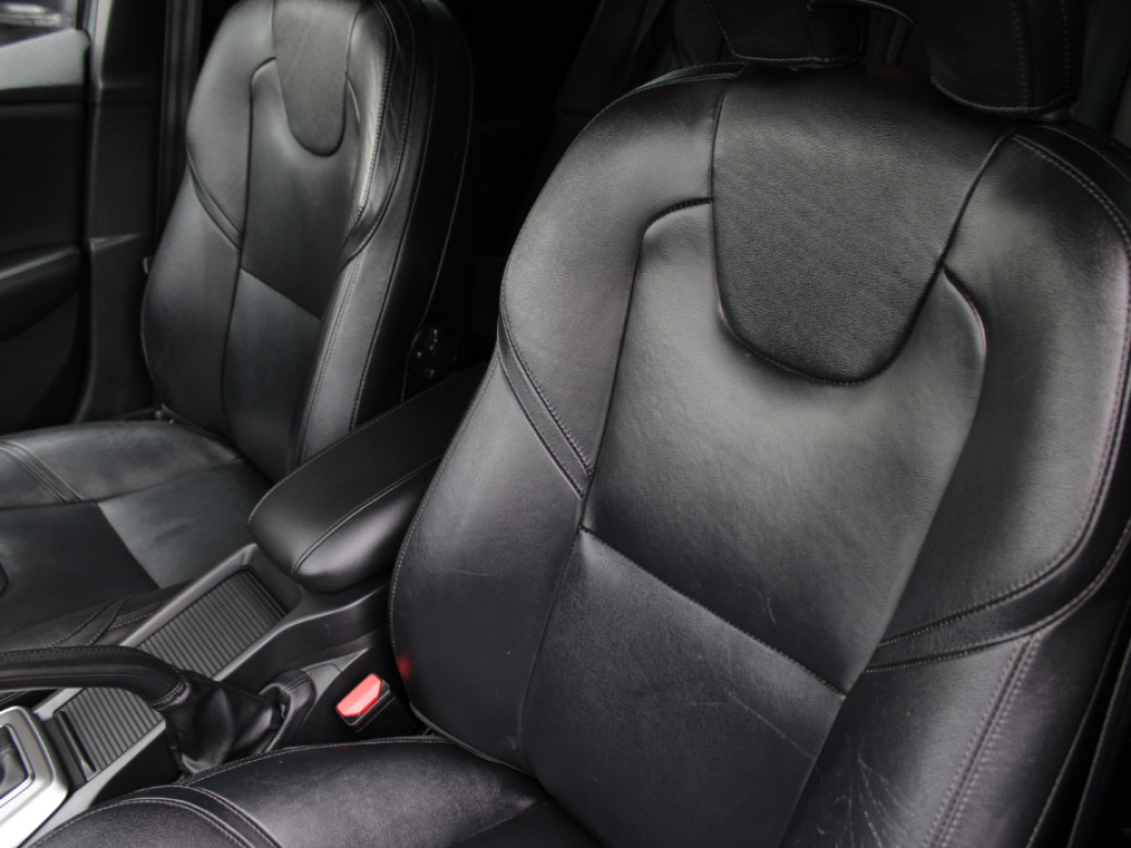 2016 Volvo V40