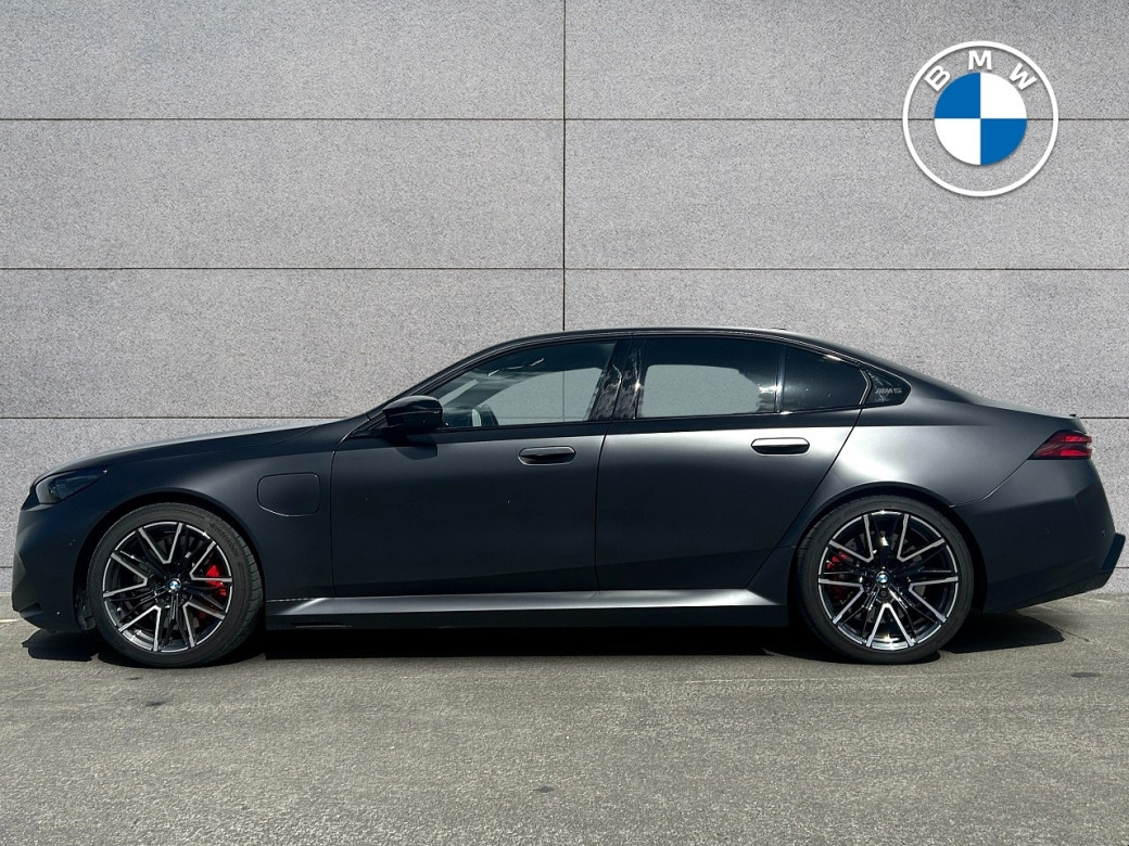 2025 BMW M5
