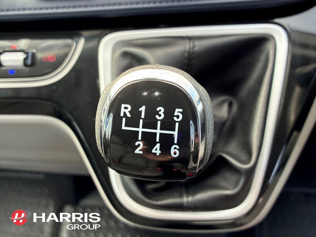 2026 Black Maxus Deliver 9
