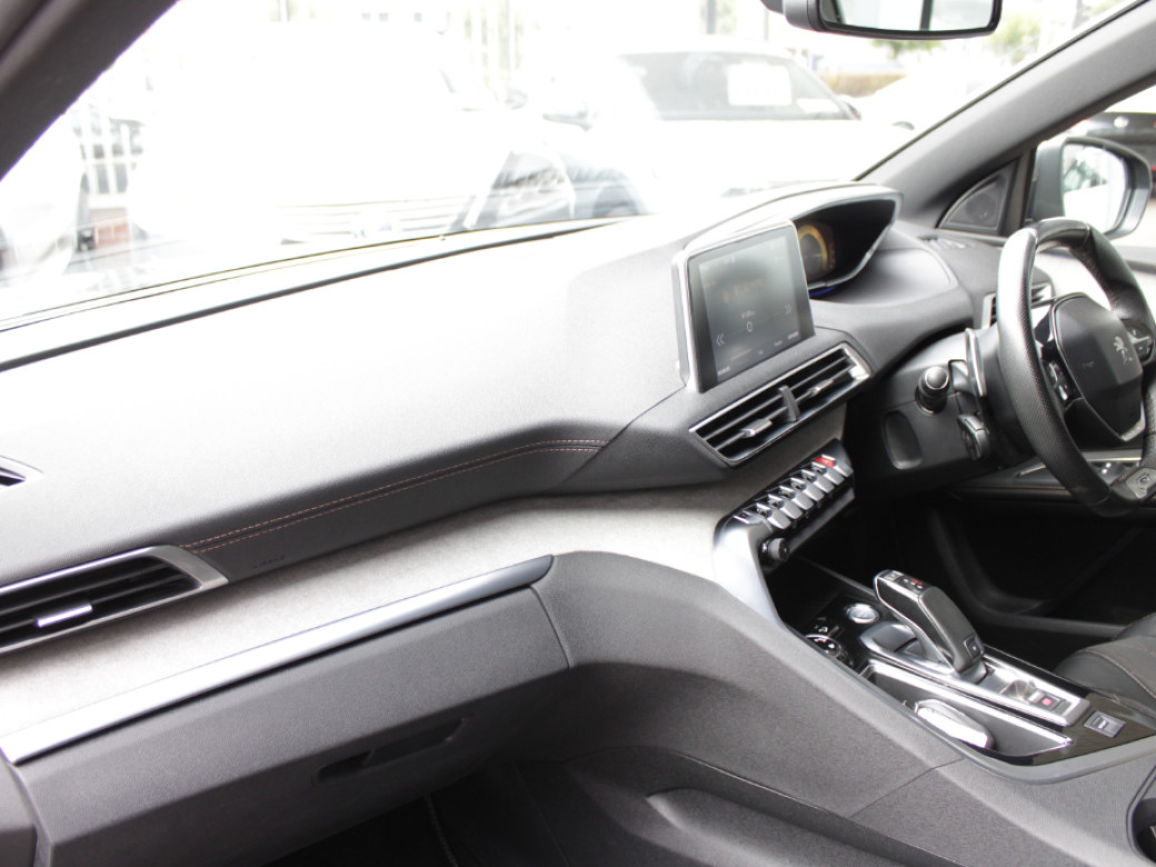 2018 Peugeot 5008