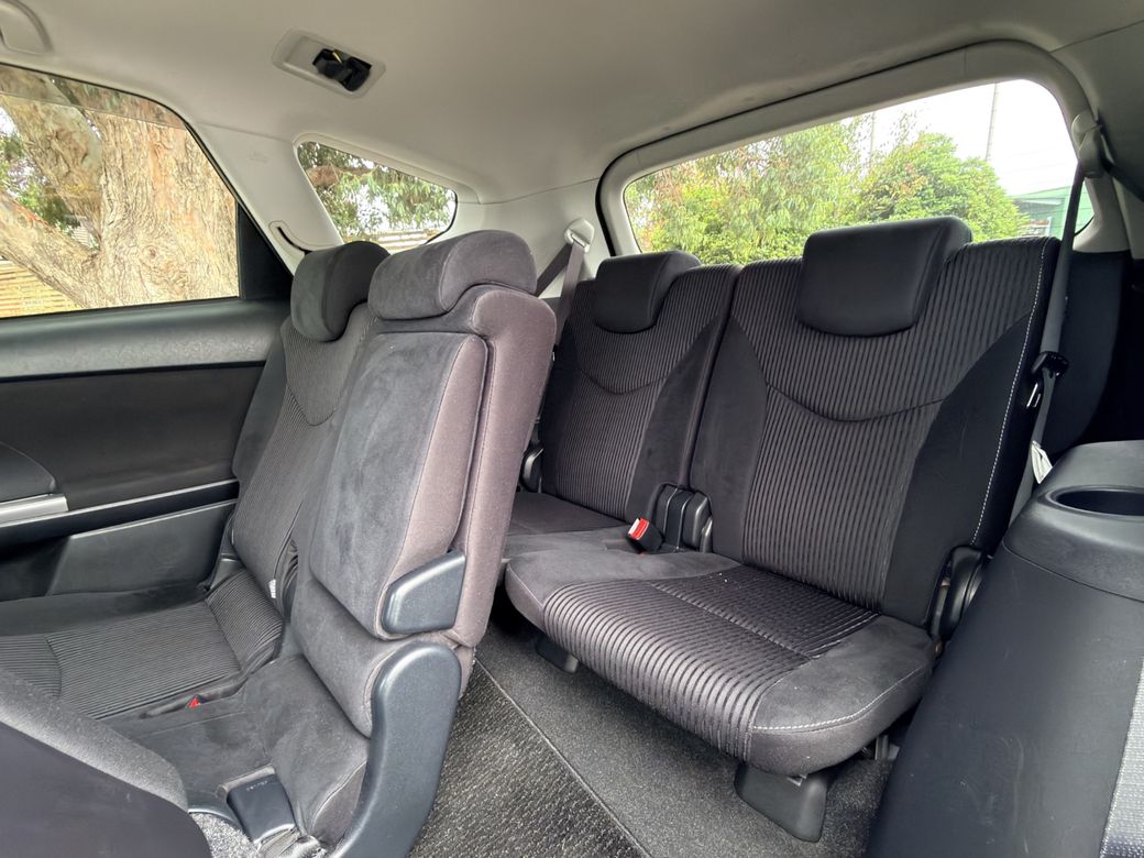 2016 Toyota Prius Alpha
