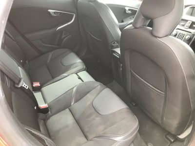 2018 Volvo V40