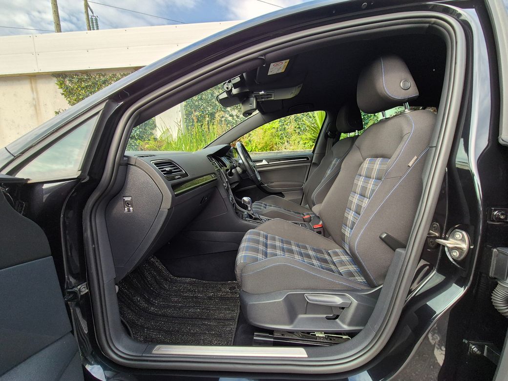 2016 Volkswagen Golf