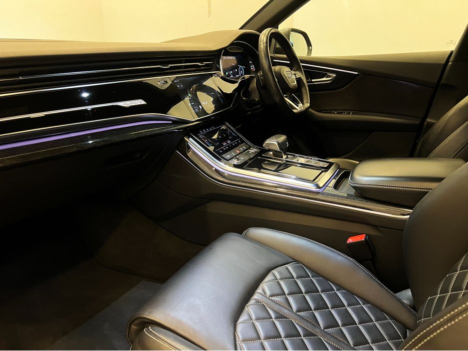 2020 Audi Q8