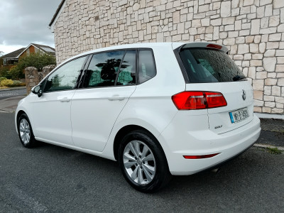 2016 Volkswagen Golf SV